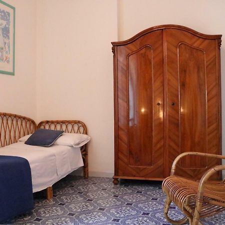 Villa Del Melograno Patti Bagian luar foto