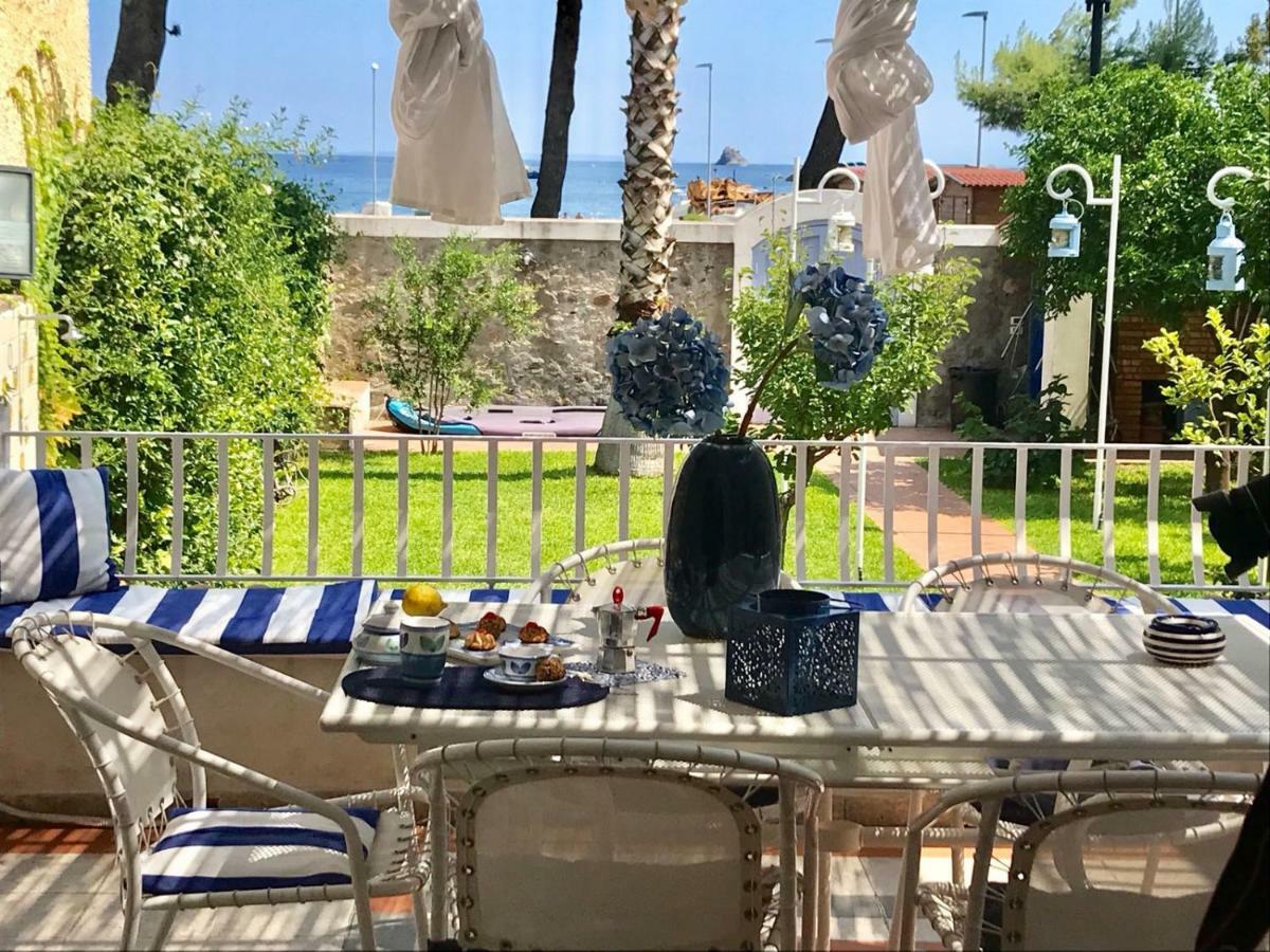 Villa Del Melograno Patti Bagian luar foto
