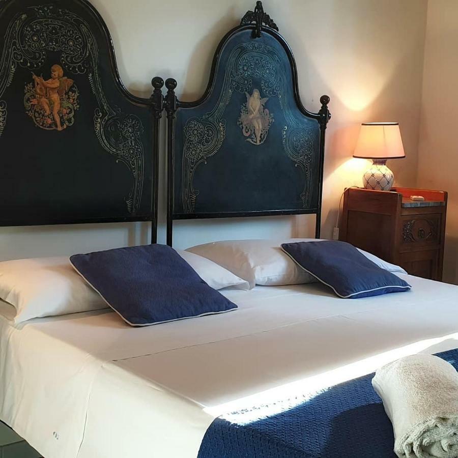 Villa Del Melograno Patti Bagian luar foto